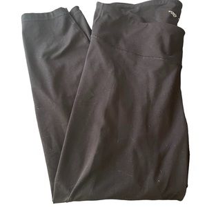 Old navy 7/8 length compression leggings size 2XL - black